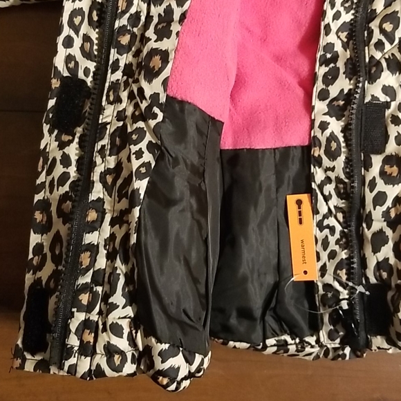 3T Leopard Hooded Puffer Jacket - Picture 6 of 10